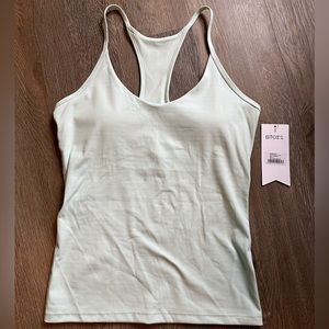 stori. elevate shelf tank